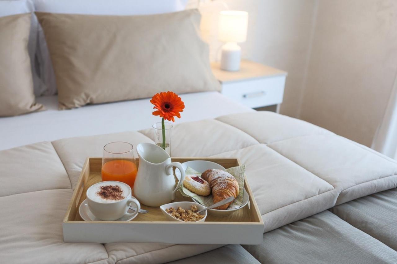 Green - Bed And Breakfast A Кастровиллари Экстерьер фото
